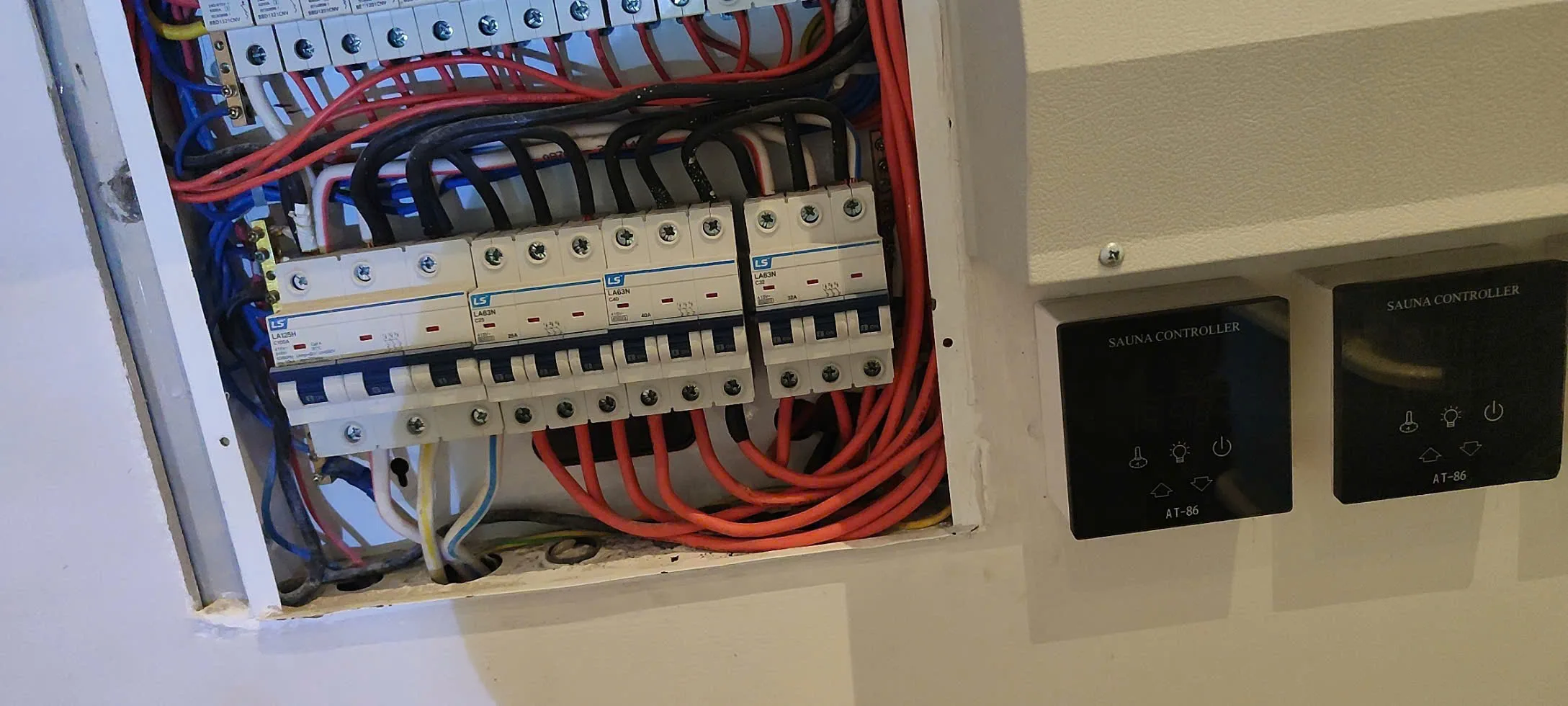 Tủ điện CB aptomat nhà phố – thay mới aptomat chất lượng